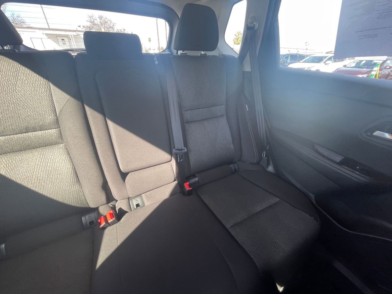 Used 2025 Nissan Rogue SV image 33