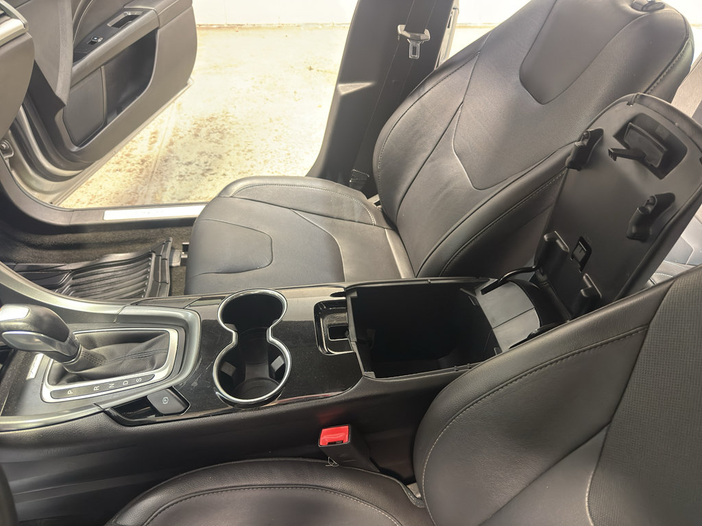 Used 2016 Ford Fusion Titanium FWD image 20
