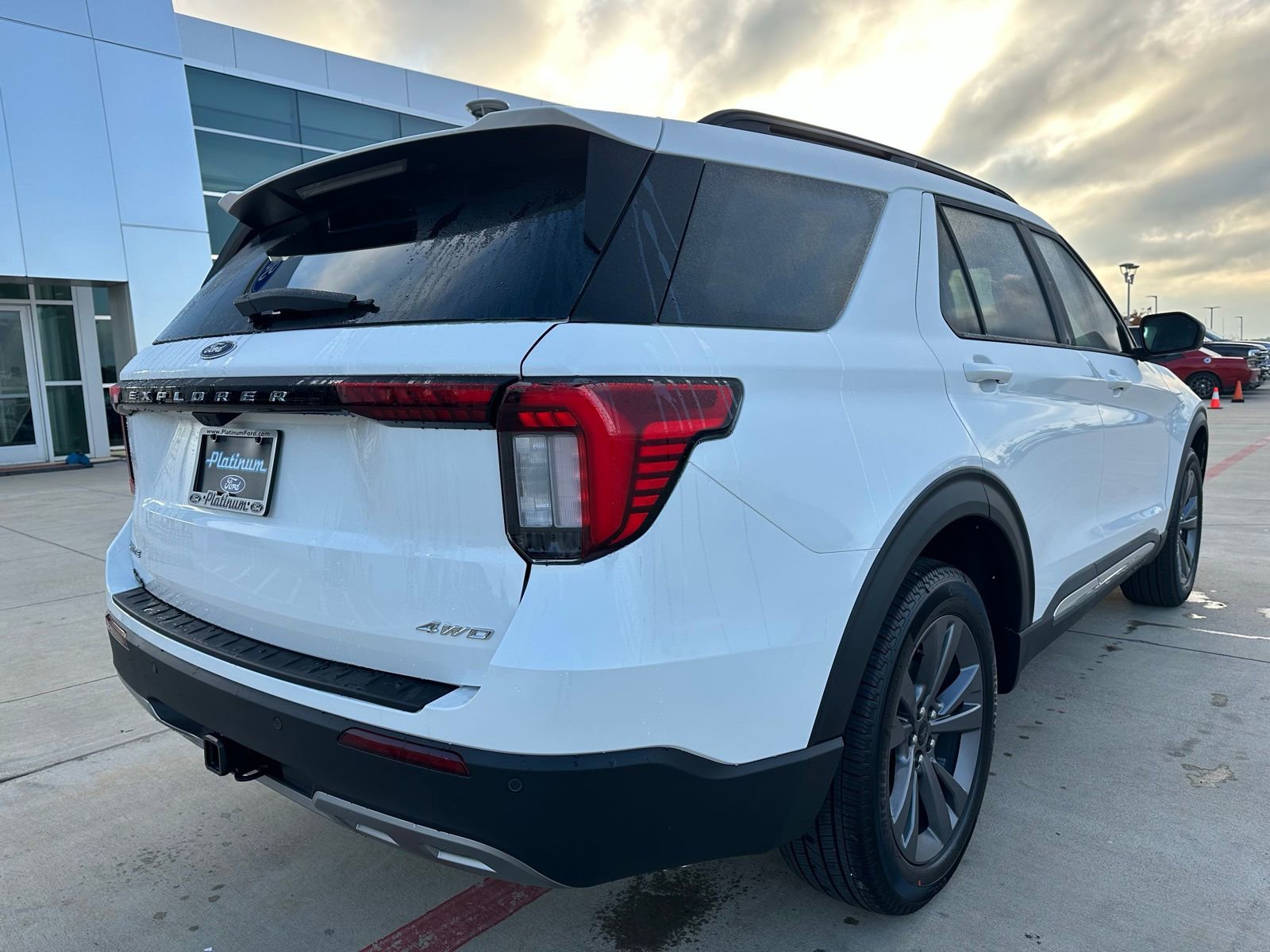 New 2025 Ford Explorer Active w/ Active Comfort Package image 31