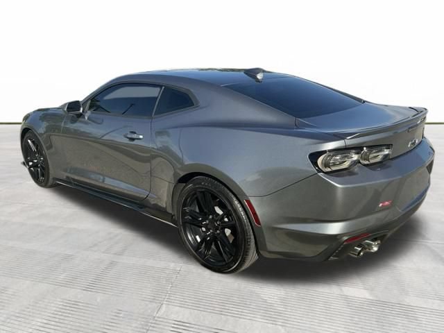 Used 2022 Chevrolet Camaro LT RWD image 5