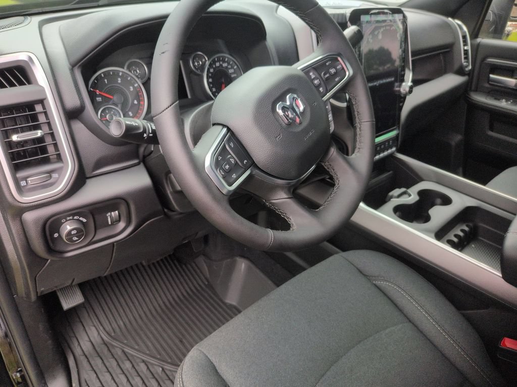 New 2026 RAM 3500 Big Horn AWD/4WD image 15