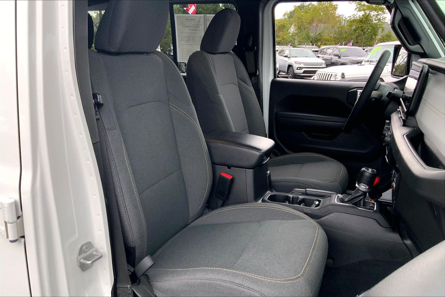 Certified 2024 Jeep Wrangler Unlimited AWD/4WD image 7