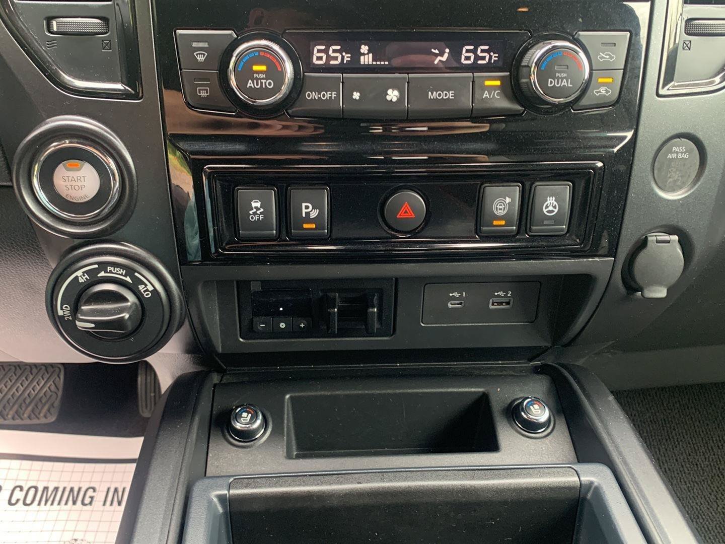 Used 2021 Nissan Titan PRO-4X w/ Pro-4x Convenience Package AWD/4WD image 25