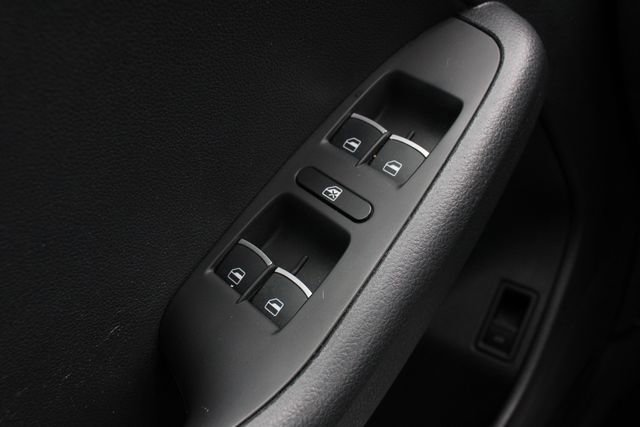 Used 2015 Volkswagen Jetta TDI SE FWD image 7
