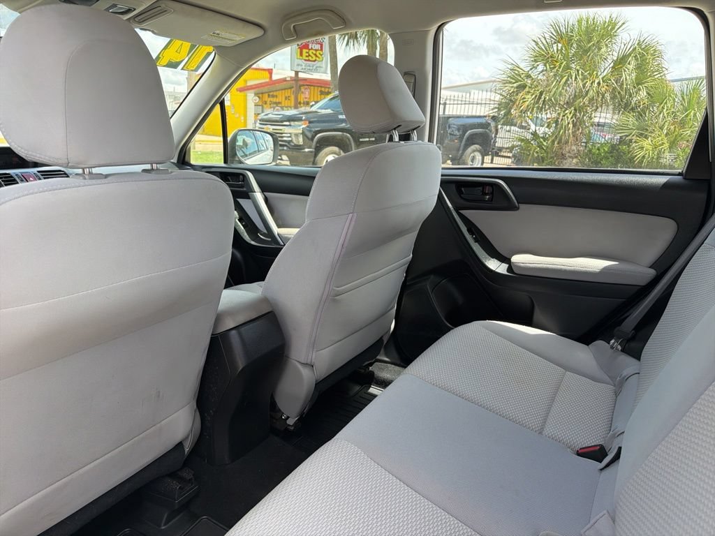 Used 2014 Subaru Forester 2.5i AWD/4WD image 14
