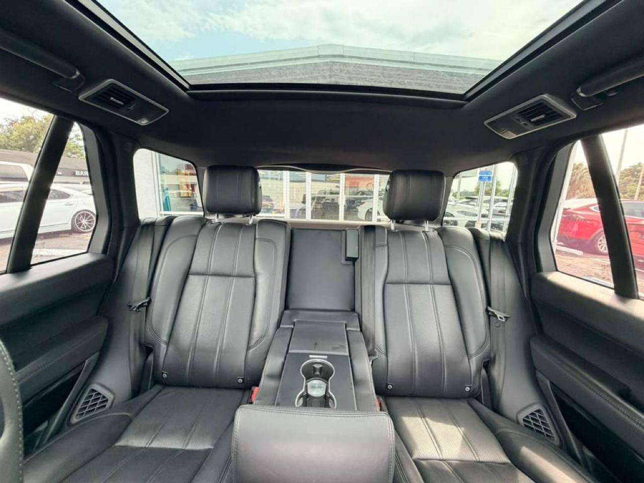 Used 2017 Land Rover Range Rover Supercharged AWD/4WD image 28