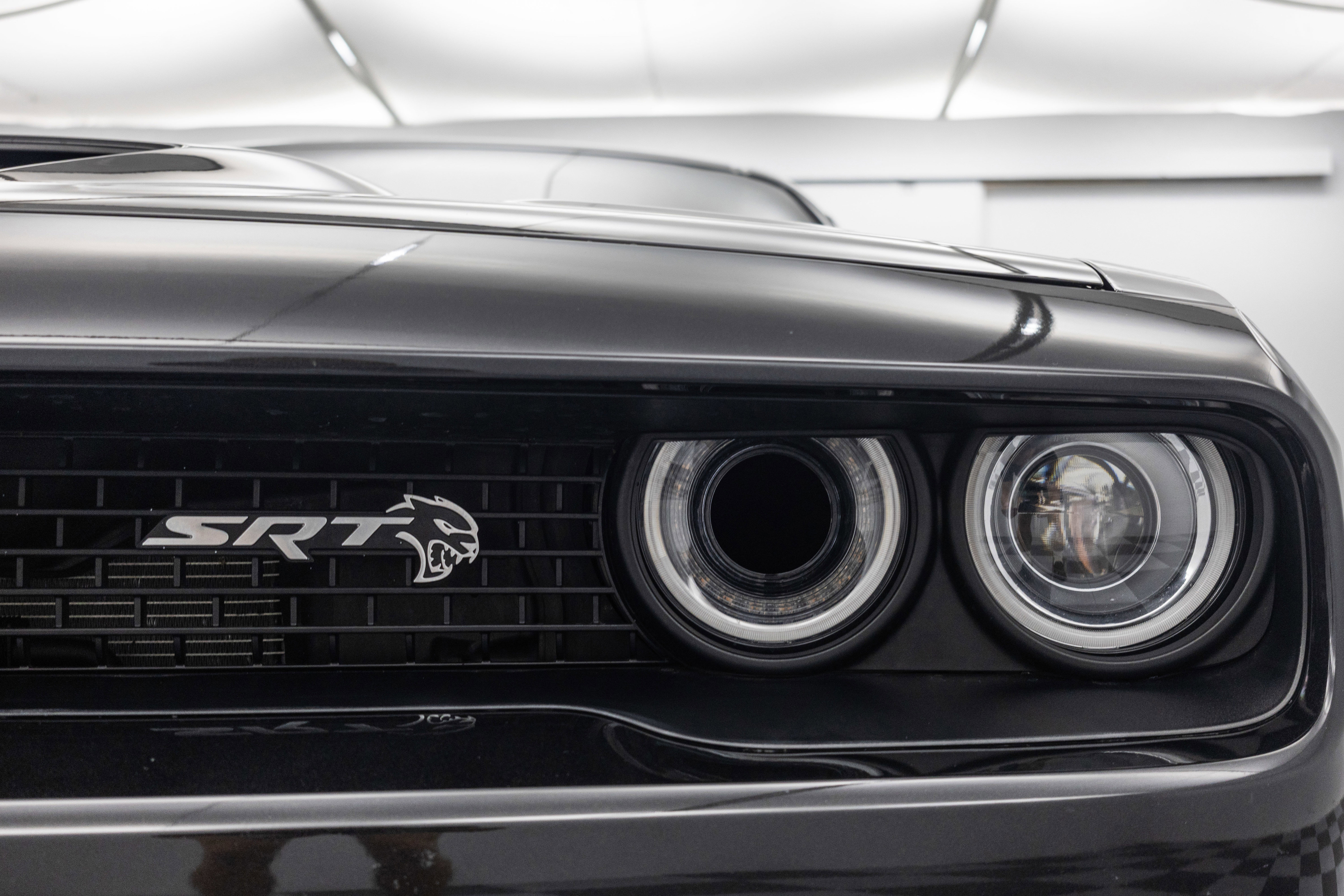 Used 2015 Dodge Challenger SRT Hellcat image 16