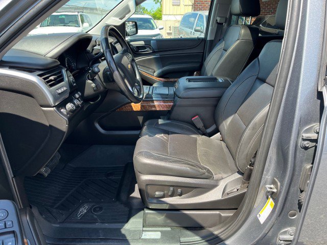 Used 2018 Chevrolet Suburban Premier AWD/4WD image 12