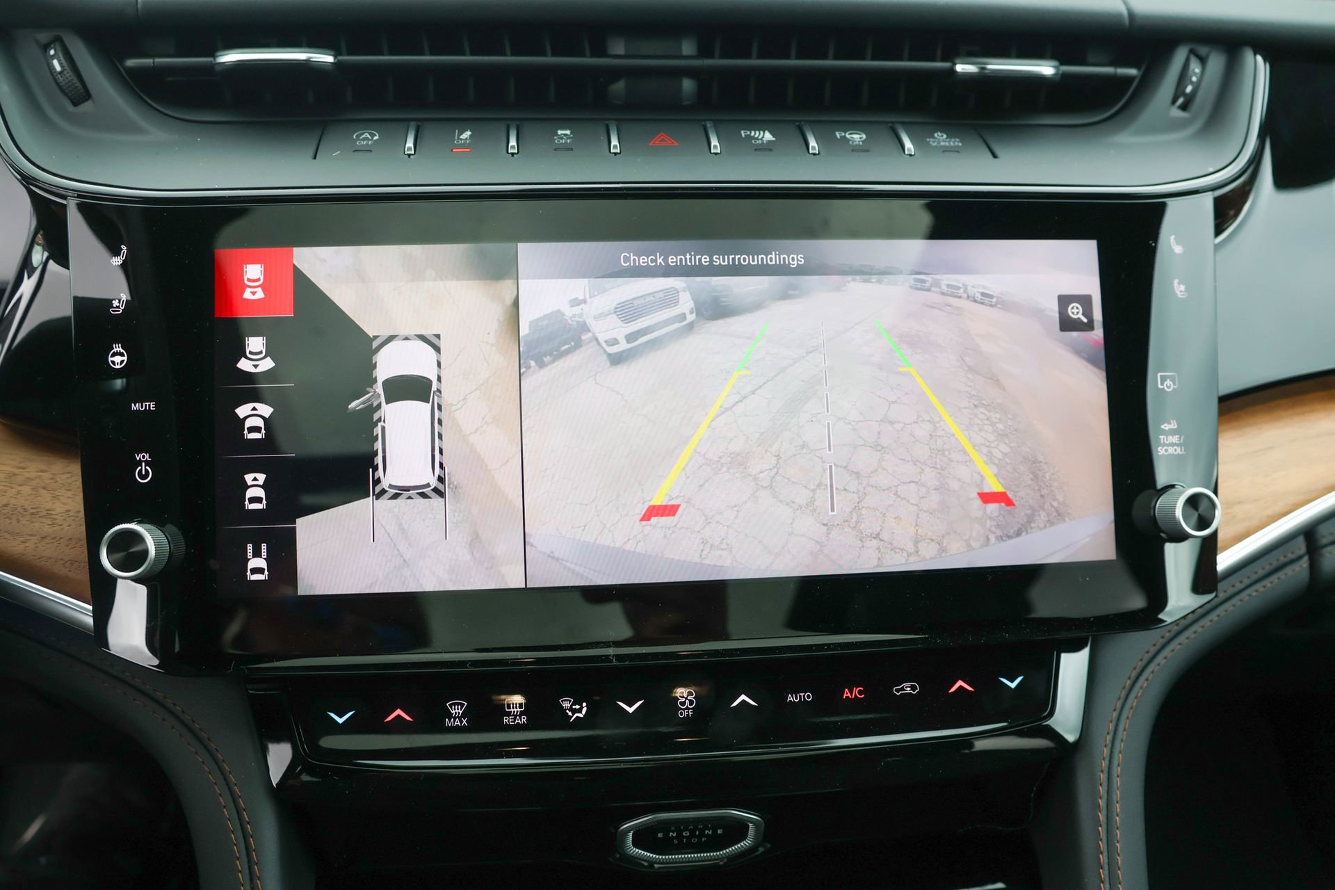 New 2026 Jeep Grand Cherokee Summit w/ Obsidian Package image 18