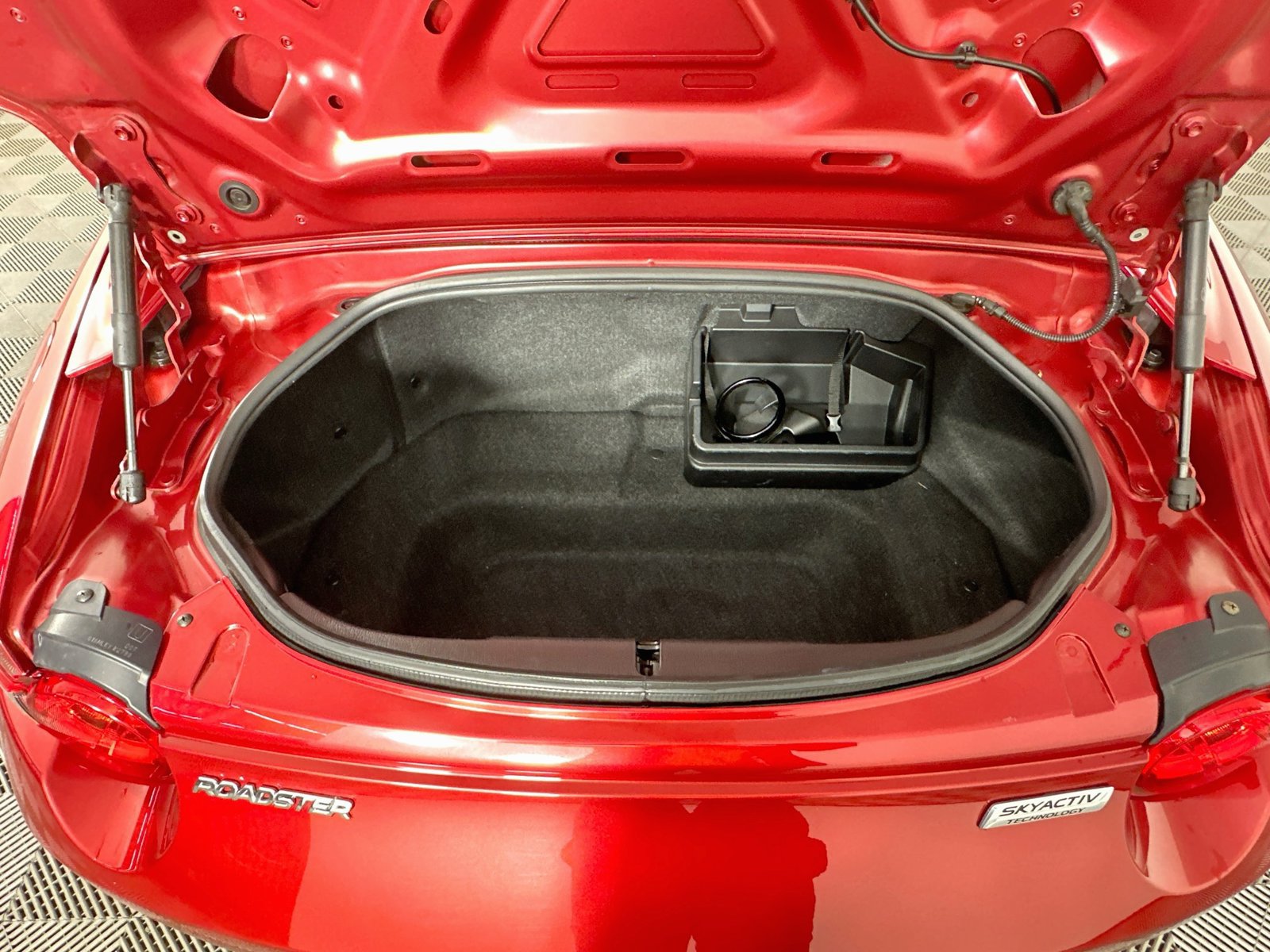 Used 2017 MAZDA MX-5 Miata RF Grand Touring RWD image 26