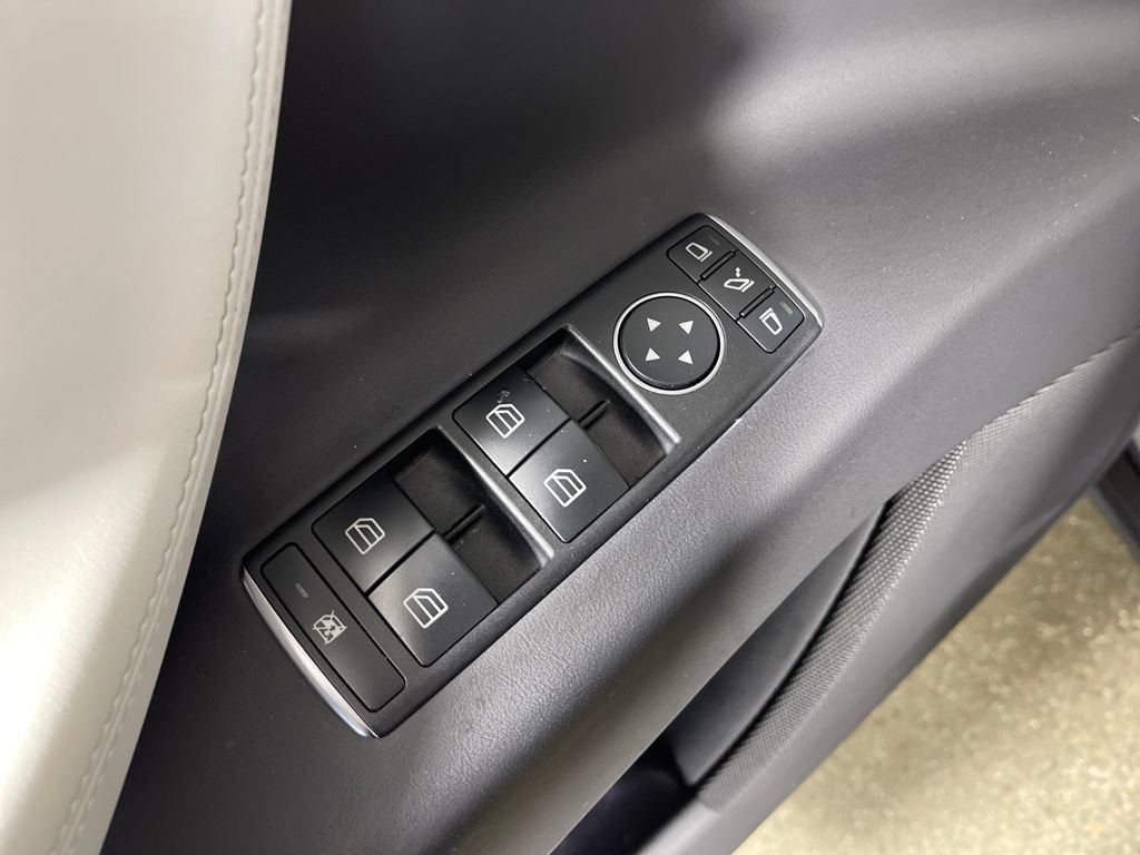 Used 2018 Tesla Model X 100D image 18