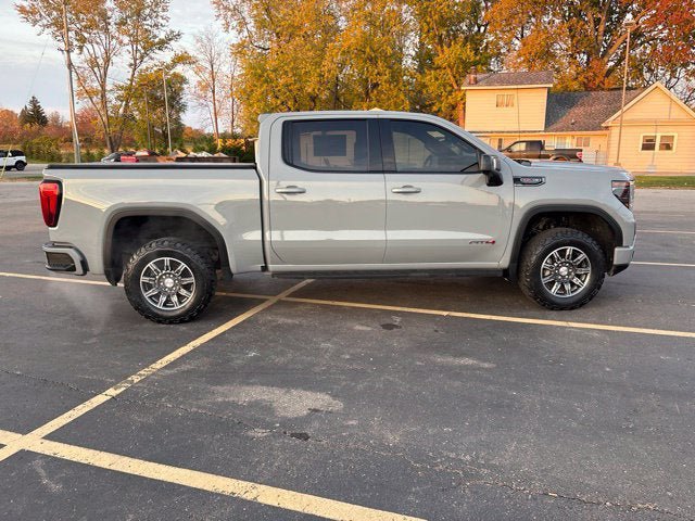 Used 2024 GMC Sierra 1500 AT4 w/ Technology Package AWD/4WD image 2