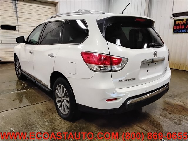 Used 2013 Nissan Pathfinder SL w/ Cargo Pkg AWD/4WD image 6