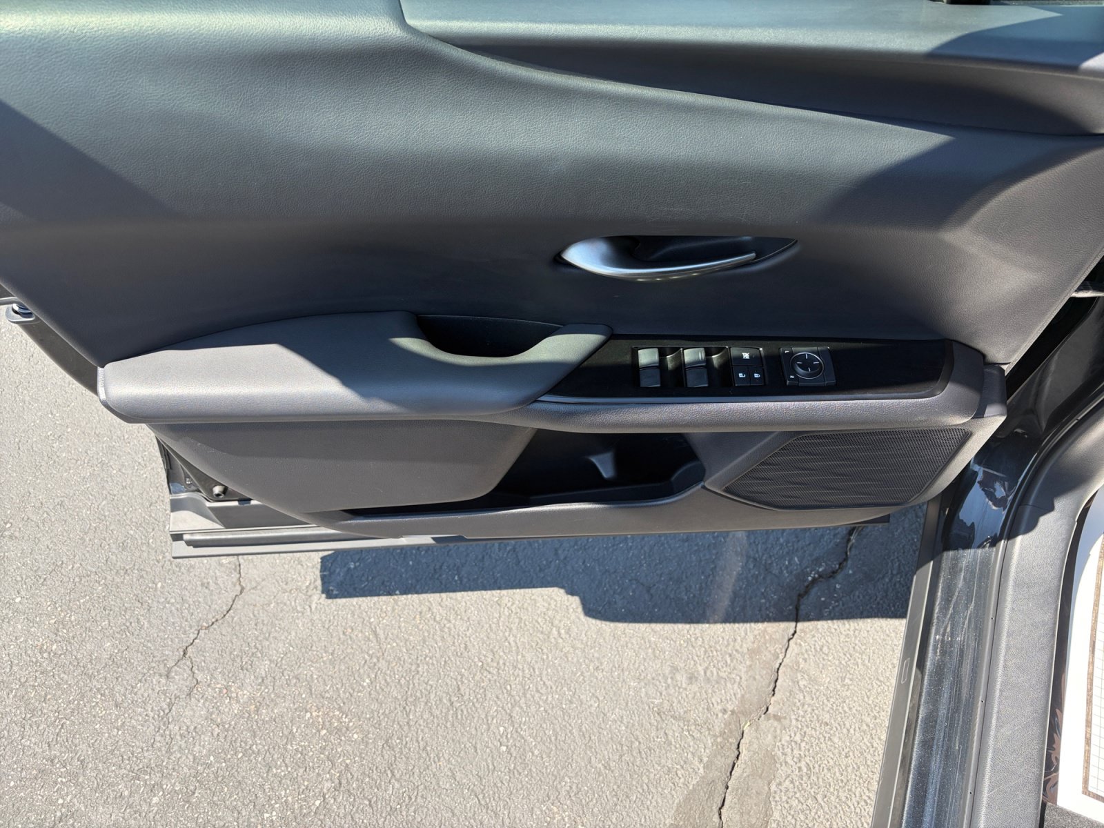Used 2021 Lexus UX 200 FWD image 10