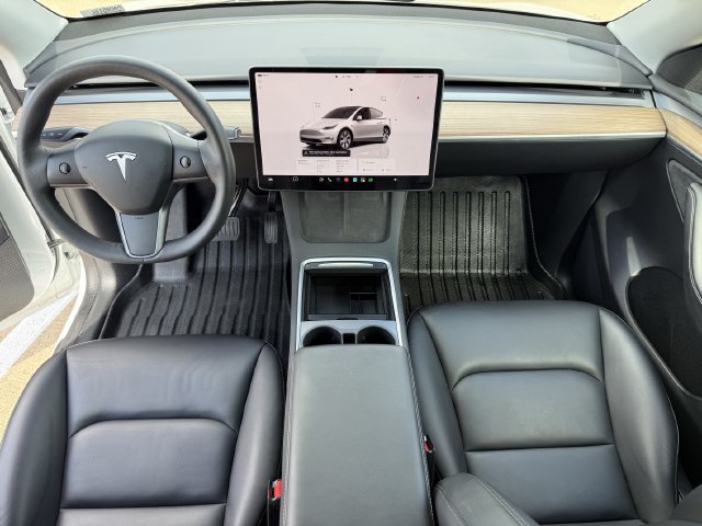Used 2023 Tesla Model Y Long Range AWD/4WD image 10