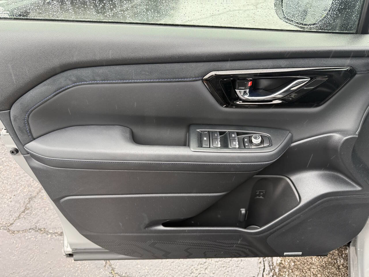 Used 2025 Subaru Forester Limited w/ Popular Package image 15