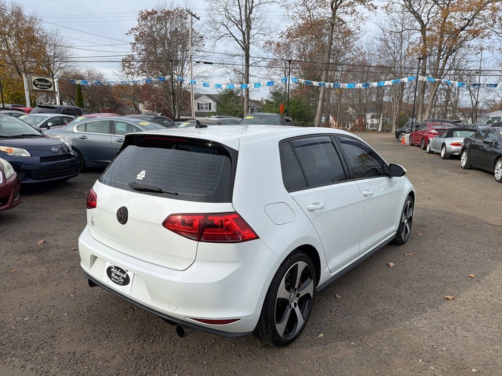 Used 2017 Volkswagen GTI SE image 8
