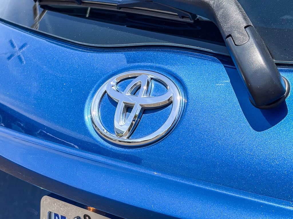 Used 2017 Toyota Yaris L FWD image 9