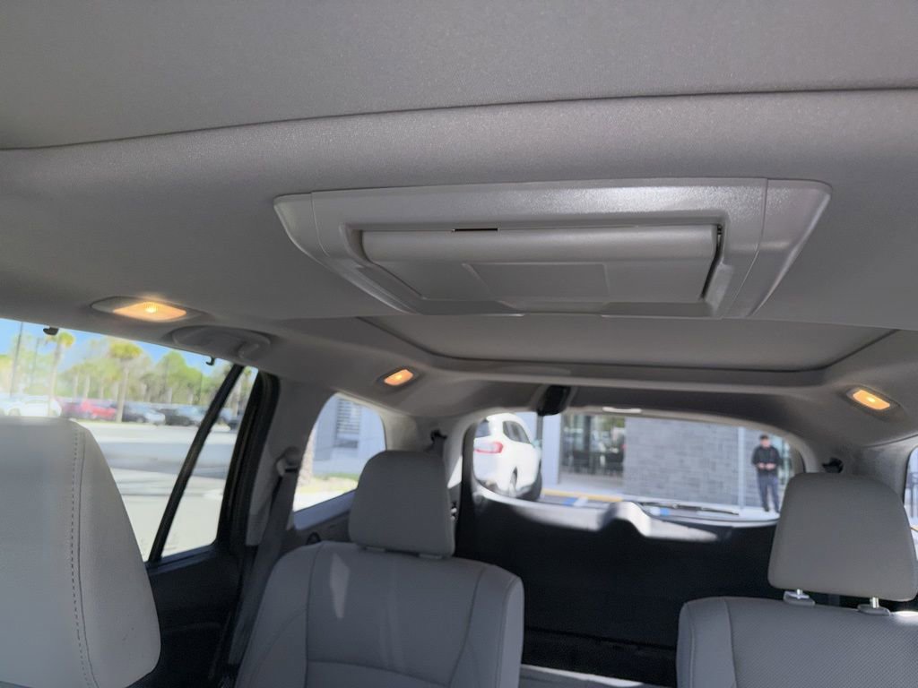 Used 2017 Honda Pilot Elite image 8