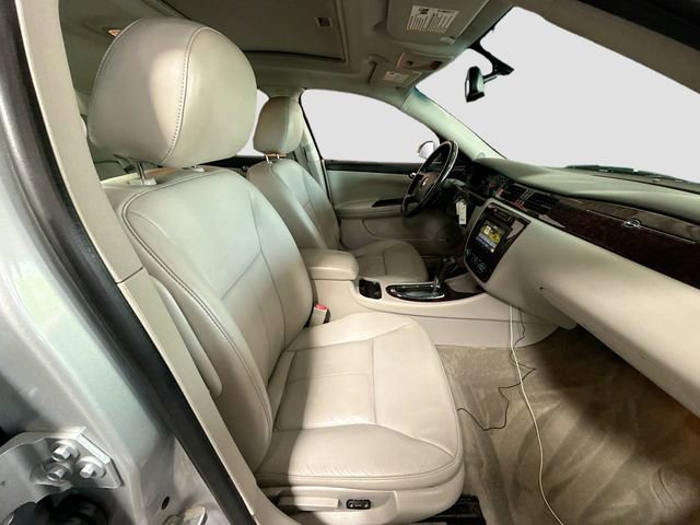 Used 2012 Chevrolet Impala LTZ FWD image 27