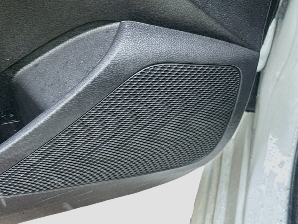 Used 2022 Toyota Corolla LE w/ Carpet Mat Package (TMS) FWD image 19