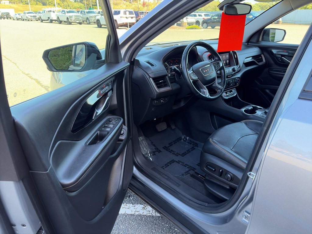 Used 2023 GMC Terrain AT4 AWD/4WD image 5