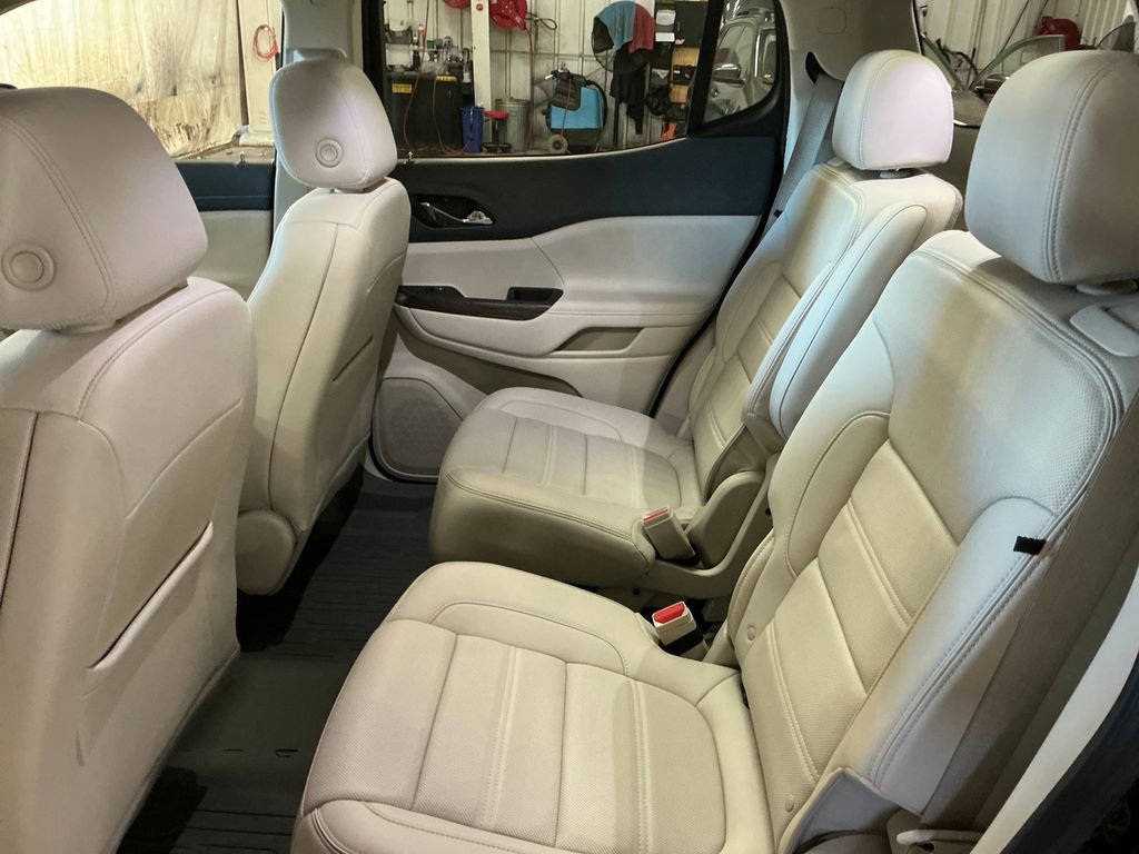 Certified 2023 GMC Acadia Denali w/ Denali Ultimate Package AWD/4WD image 27