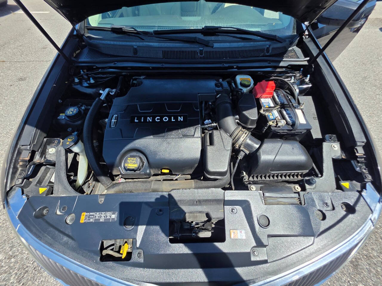 Used 2014 Lincoln MKS w/ Equipment Group 101A FWD image 14