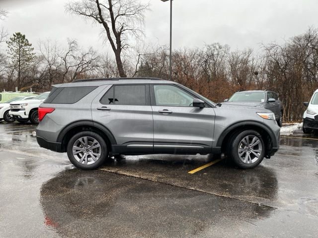 Used 2022 Ford Explorer XLT w/ Equipment Group 202A image 12