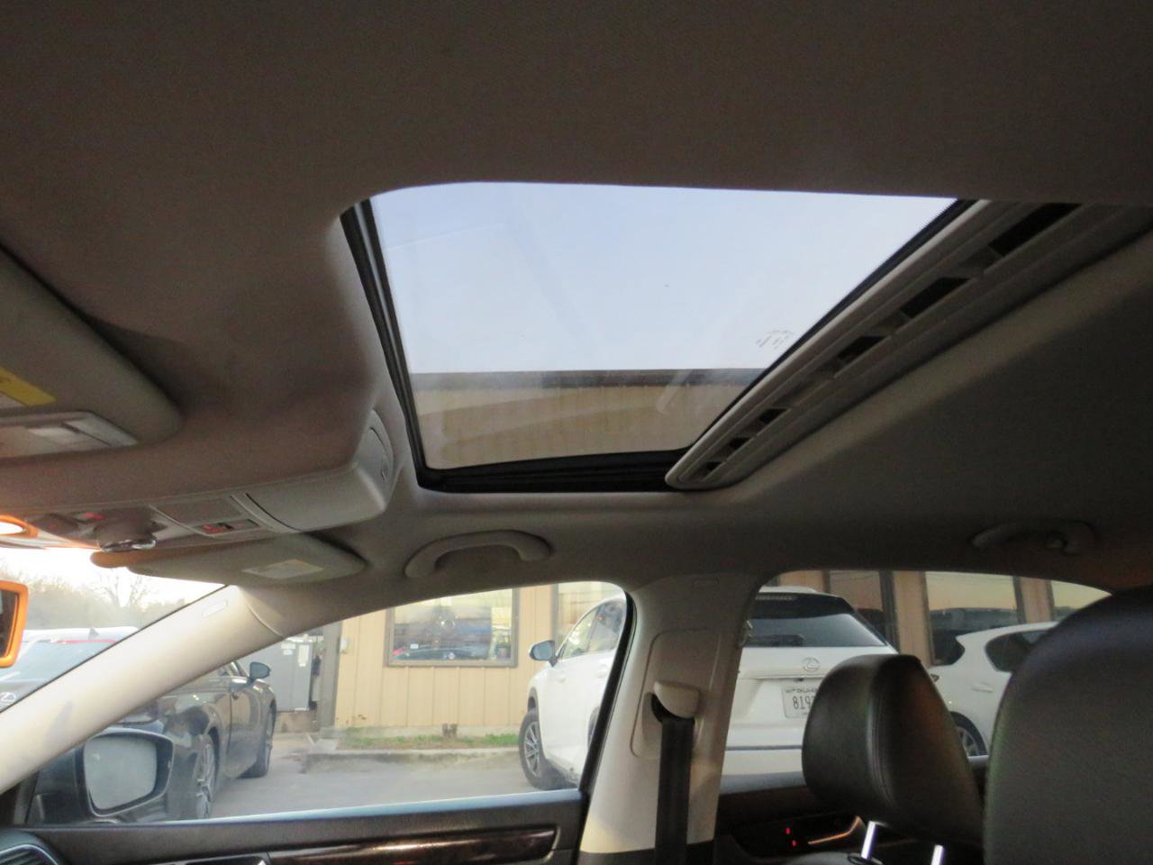 Used 2014 Volkswagen Passat TDI SEL Premium FWD image 21