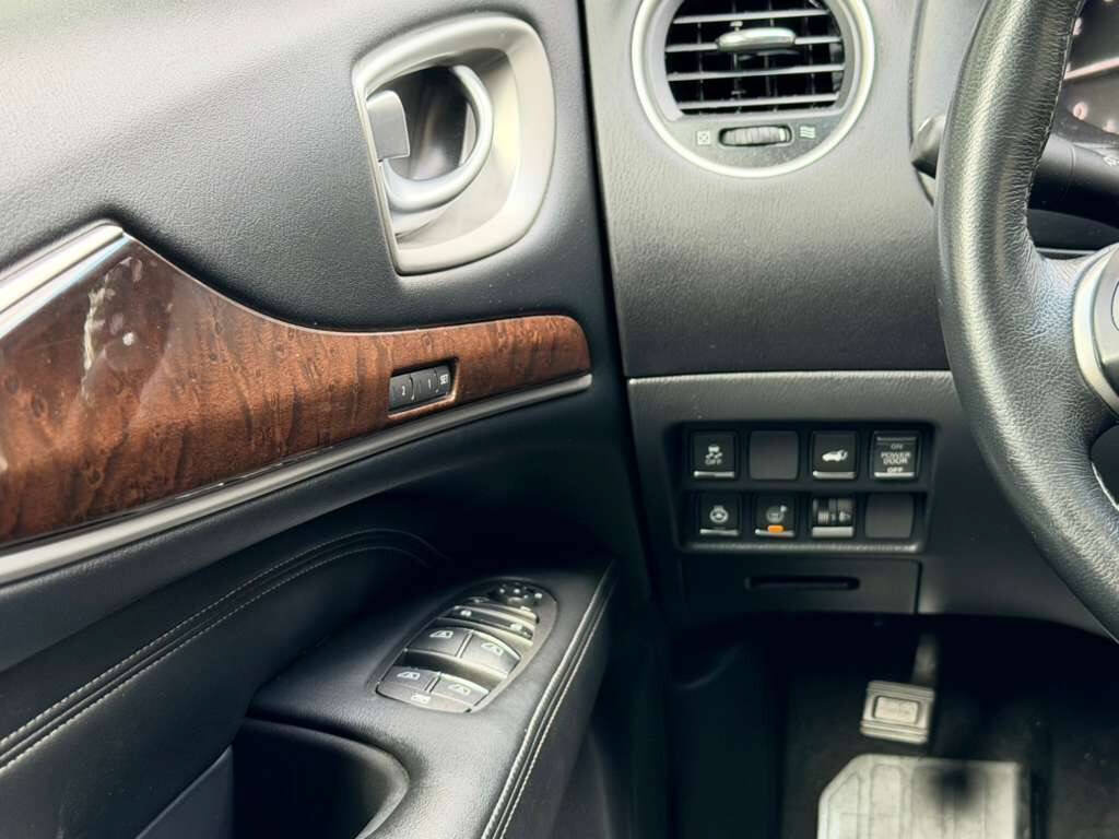 Used 2016 INFINITI QX60 Luxe w/ Deluxe Technology Package AWD/4WD image 14