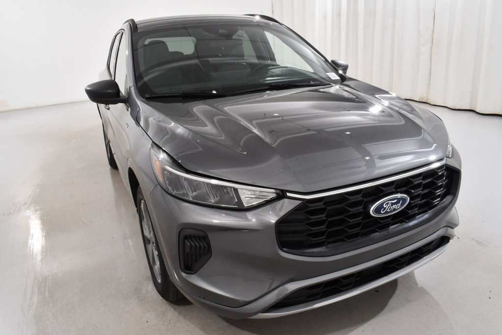Used 2024 Ford Escape ST-Line w/ Tech Pack #1 AWD/4WD image 4