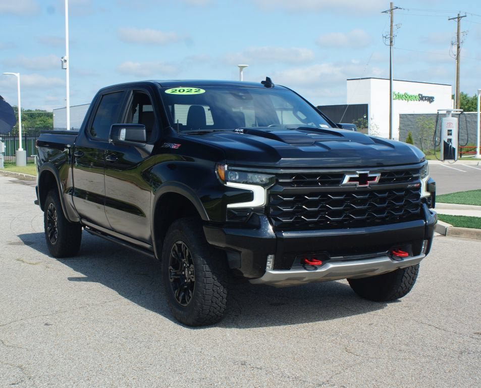 Used 2022 Chevrolet Silverado 1500 ZR2 w/ Technology Package AWD/4WD image 2