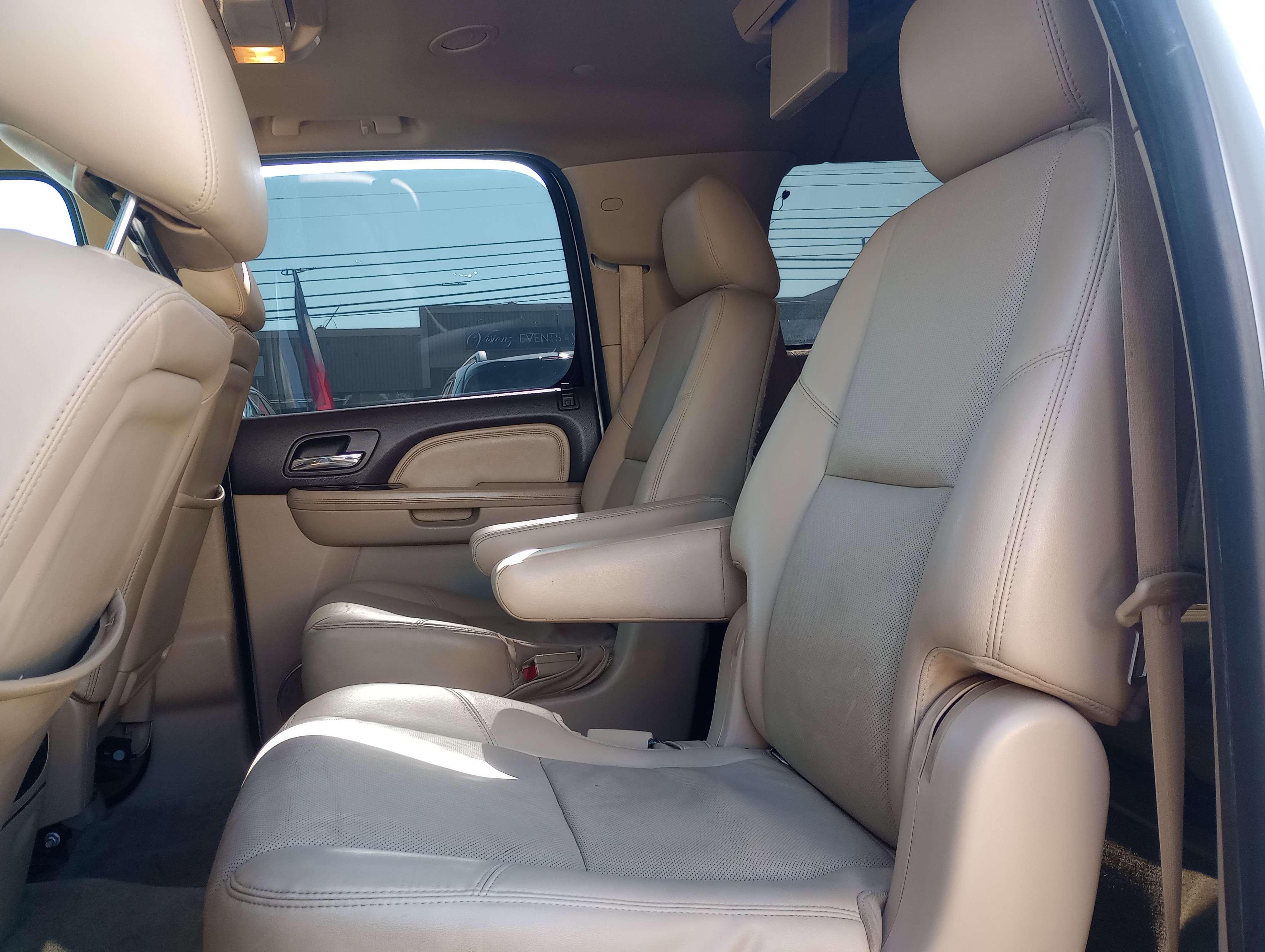 Used 2014 GMC Yukon XL Denali image 11