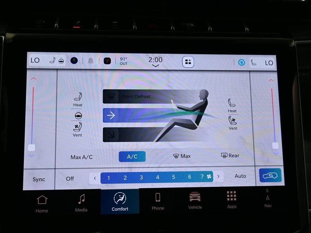 New 2025 Jeep Grand Cherokee Limited w/ Luxury Tech Group II image 25