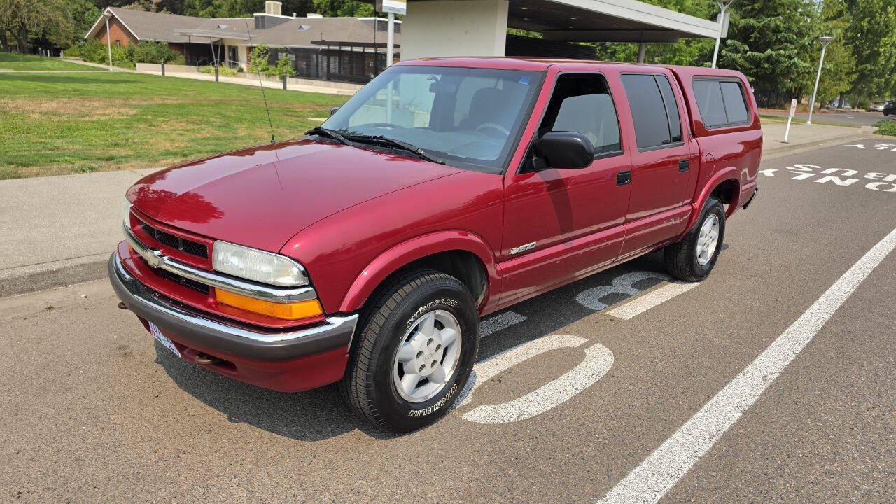 Used 2001 Chevrolet S10 Pickup LS AWD/4WD image 1