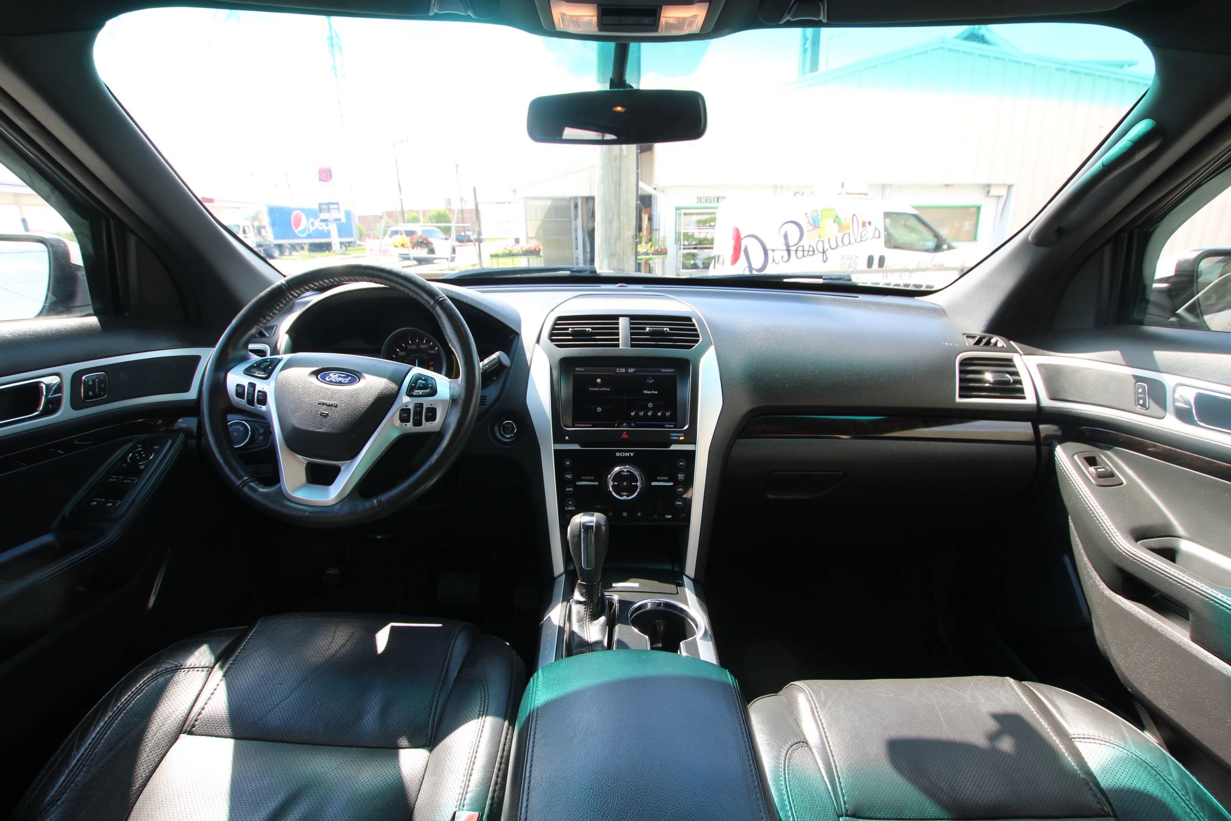 Used 2014 Ford Explorer Limited w/ Equipment Group 301A AWD/4WD image 14