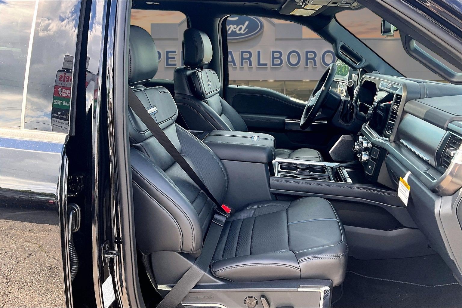New 2026 Ford F350 Platinum w/ Tremor Off-Road Package AWD/4WD image 8