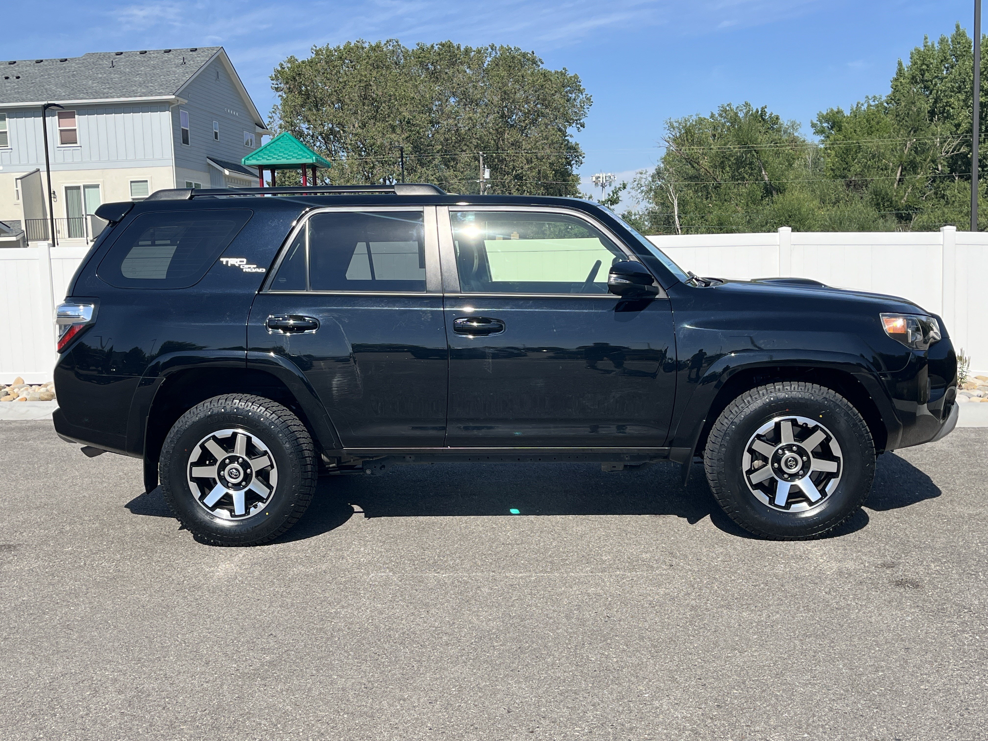 Used 2023 Toyota 4Runner TRD Off-Road Premium w/ Off Road Premium Plus Package AWD/4WD image 7