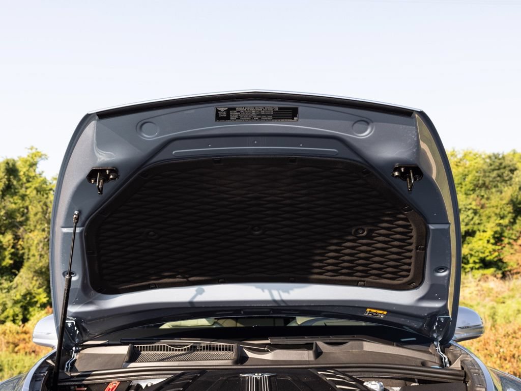 Used 2023 Bentley Bentayga AWD/4WD image 91