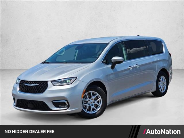 Used 2023 Chrysler Pacifica Touring-L FWD video 1