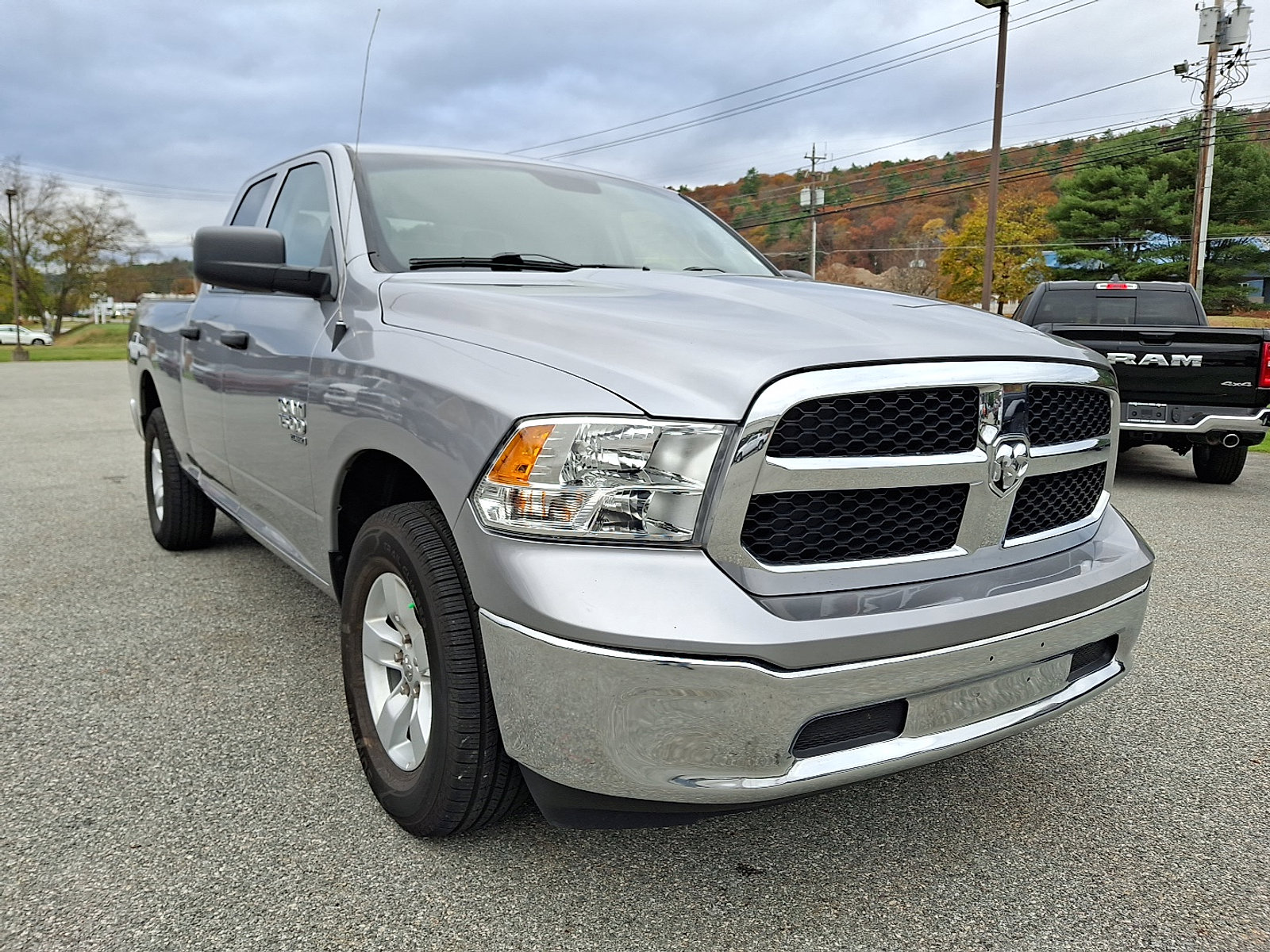 Used 2024 RAM 1500 Classic SLT image 2