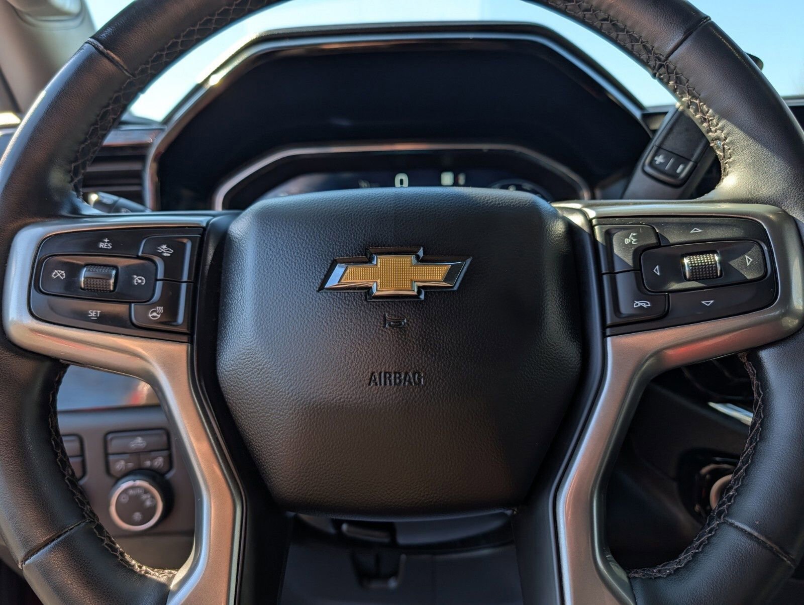 Used 2023 Chevrolet Silverado 1500 LT w/ Convenience Package II image 30