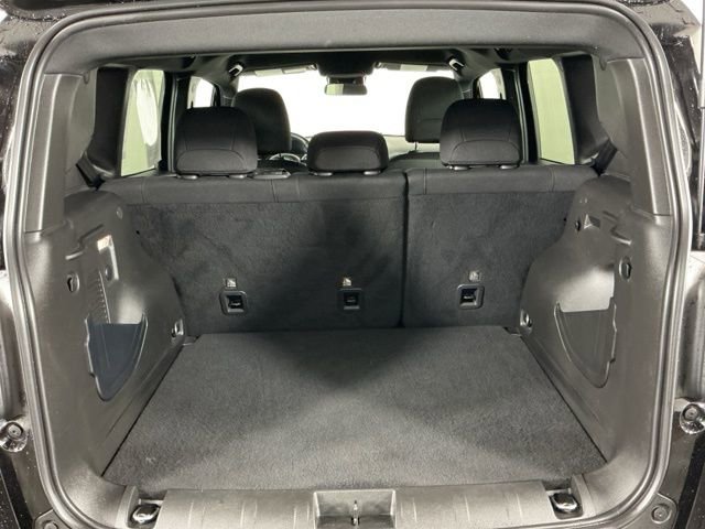 Used 2022 Jeep Renegade Altitude AWD/4WD image 27