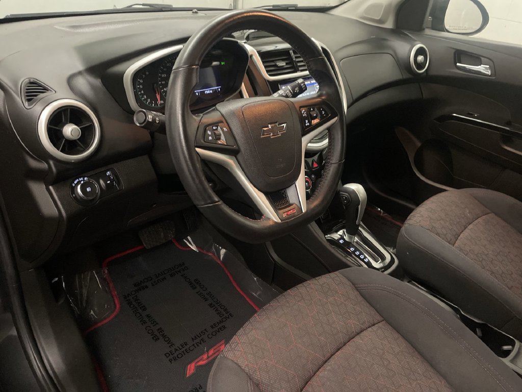 Used 2020 Chevrolet Sonic LT w/ Convenience Package FWD image 4