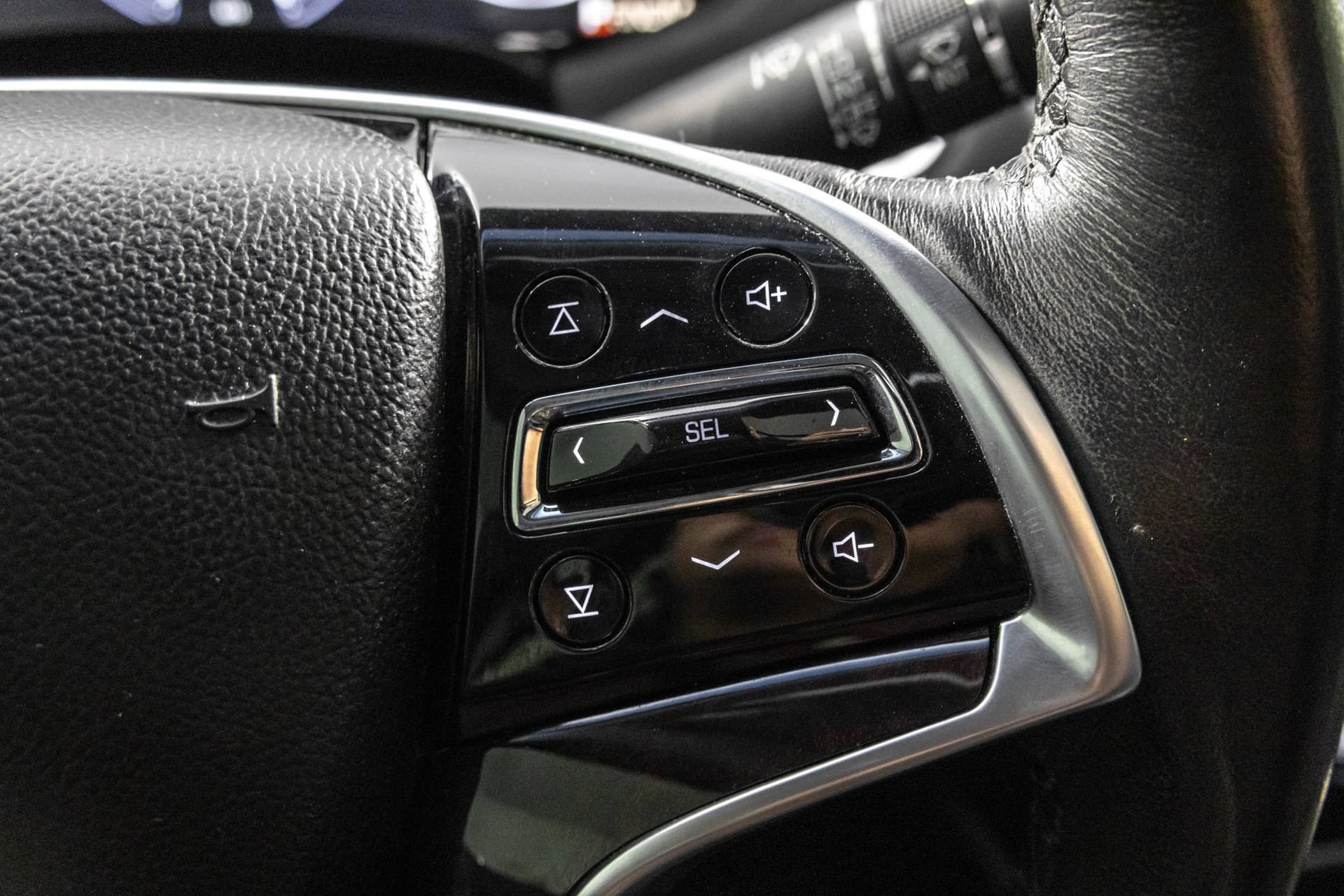 Used 2013 Cadillac XTS Premium AWD/4WD image 28