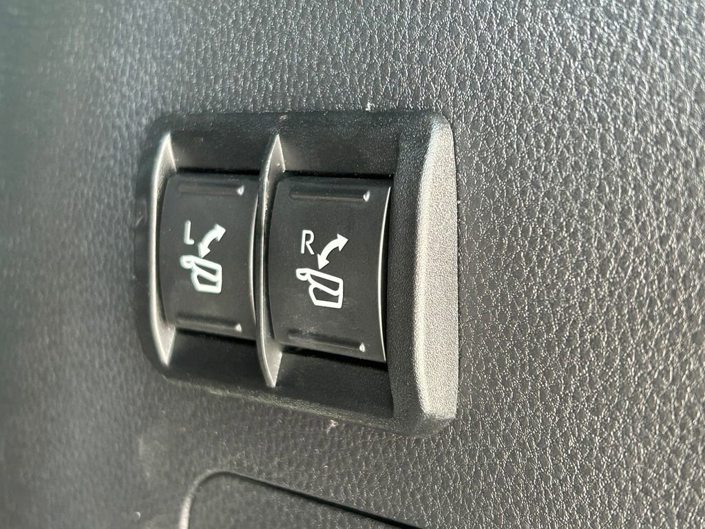 Used 2024 Toyota Sequoia TRD Pro AWD/4WD image 15