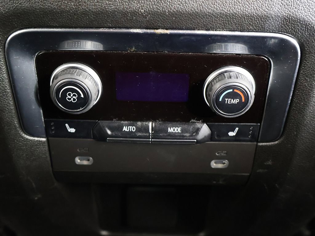 Used 2023 Chevrolet Suburban Premier AWD/4WD image 55