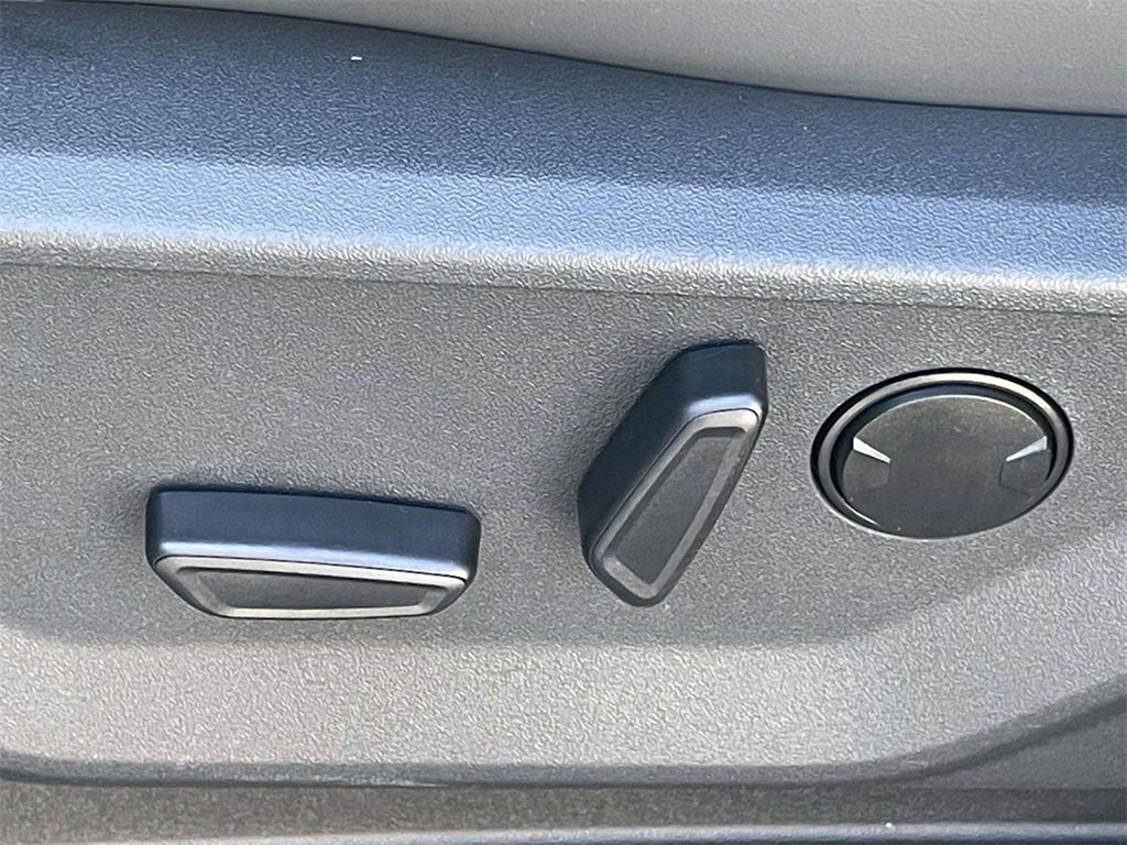 New 2026 Ford Expedition Active image 14