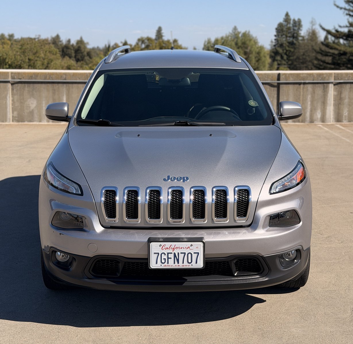 Used 2015 Jeep Cherokee Latitude AWD/4WD image 8